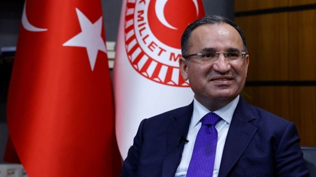 Bekir Bozdağ'dan erken seçim açıklaması: Cumhurbaşkanı Erdoğan yeniden aday olabilir