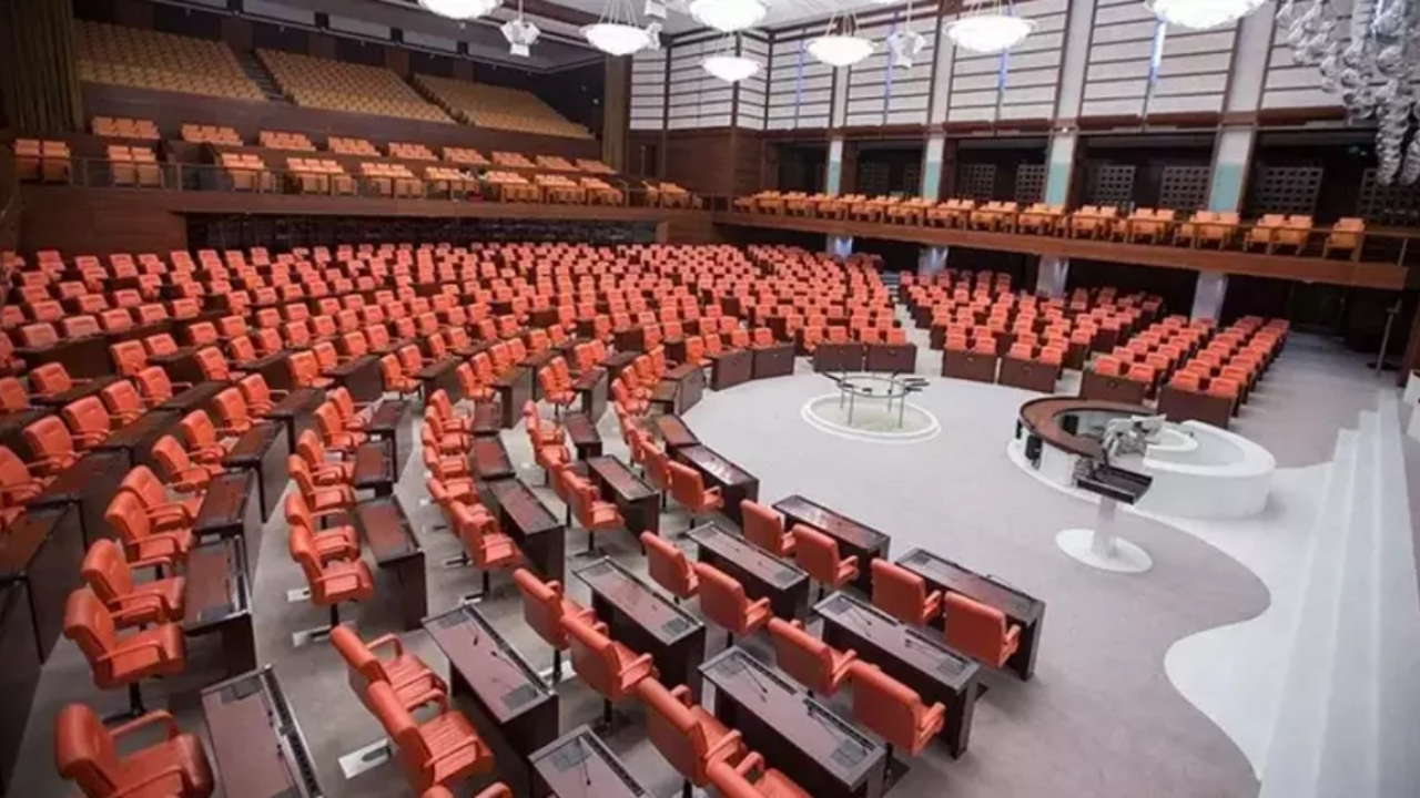 TBMM'de fezleke hareketliliği: CHP'nin iki kurmayı için dokunulmazlık dosyaları Meclis'te!