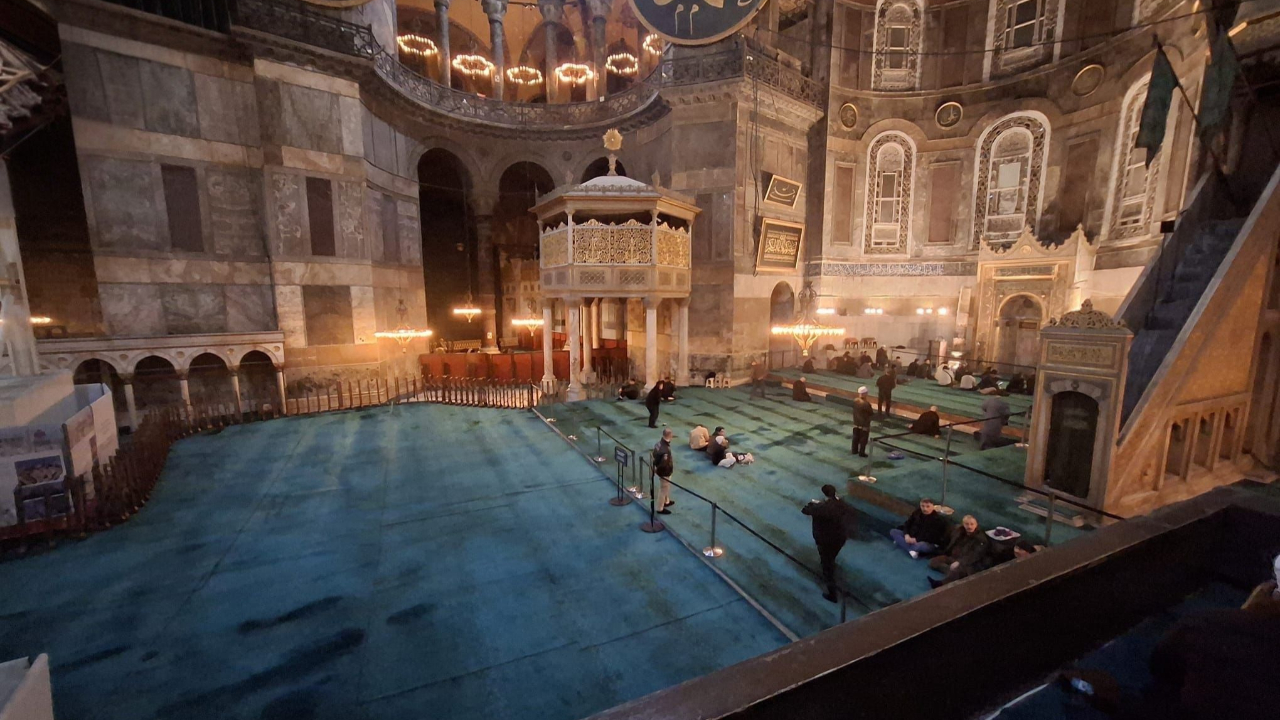 Ramazan öncesi ibadet alanı genişletildi! Ayasofya'da kritik restorasyon aşaması tamamlandı