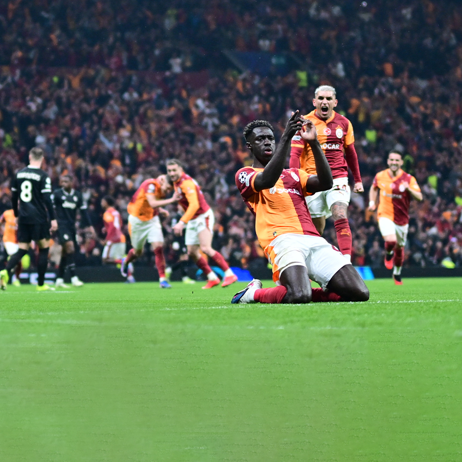 Galatasaray sahasında Juventus'a 5 attı