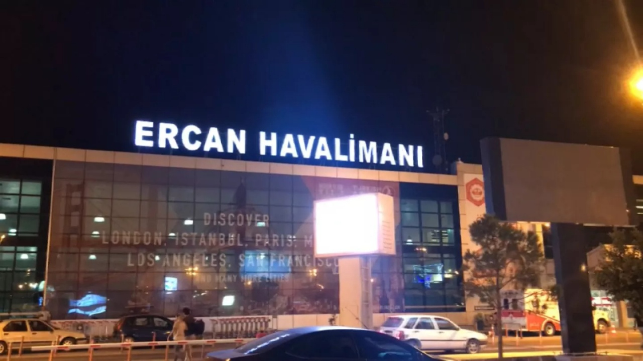 Ercan Havalimanı'nda grev krizi! İniş-kalkışlar durdu, Bakanlar Kurulu grevi 60 gün erteledi
