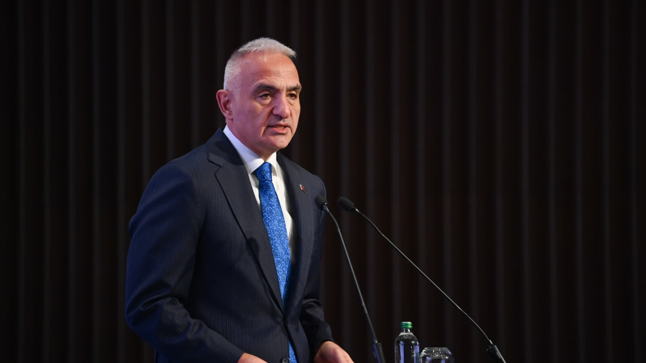 Bakan Ersoy açıkladı: Dizilerin her bir bölümü için 100 bin dolar destek sağlanacak