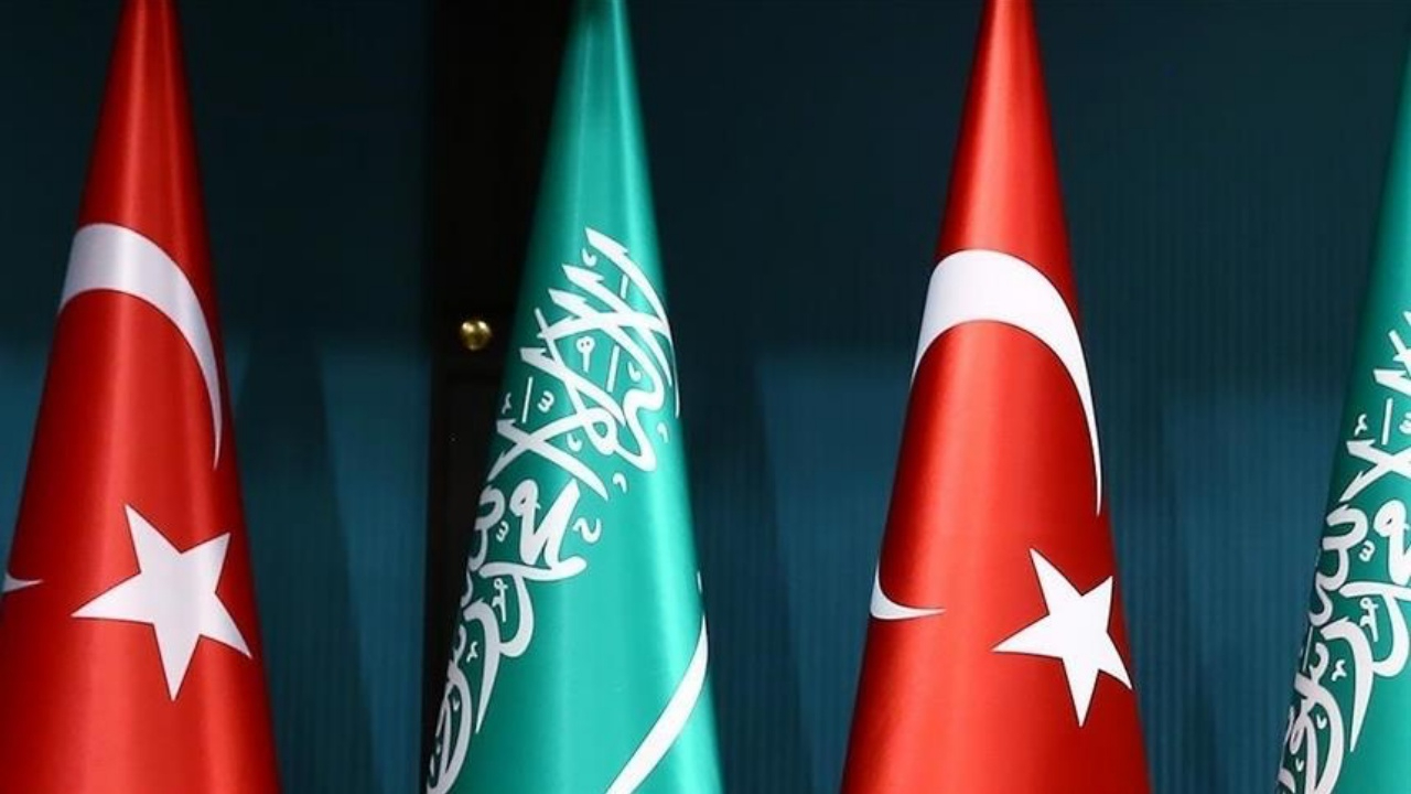 Enerji Bakanlığı'ndan dev adım! Suudi ACWA ile 2 bin megavatlık GES anlaşması yarın imzalanıyor