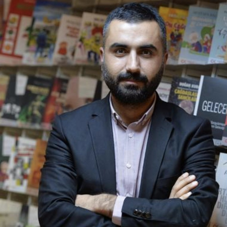 Gazeteci Alican Uludağ'a şok gözaltı: Sosyal medya paylaşımları nedeniyle ifade verecek!