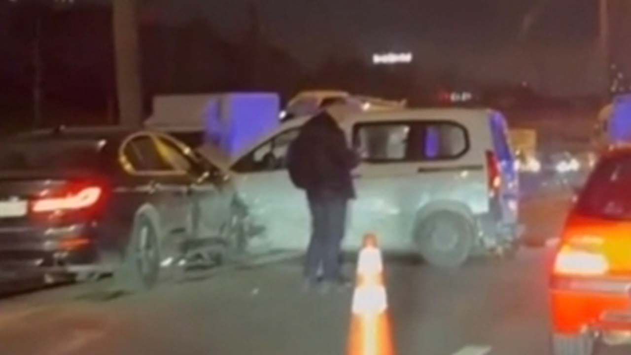 Başakşehir'de zincirleme kaza! 4 yaralı
