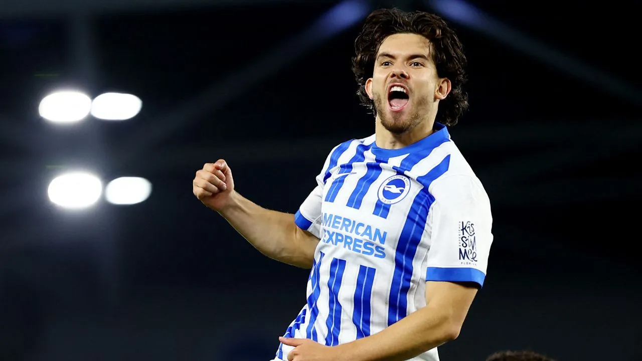 Ferdi Kadıoğlu Premier Lig'i salladı! İngiltere'de gündem oldu
