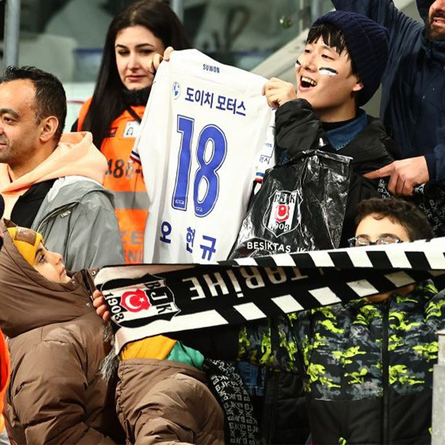 Koreliler Beşiktaş-Göztepe maçına geldi