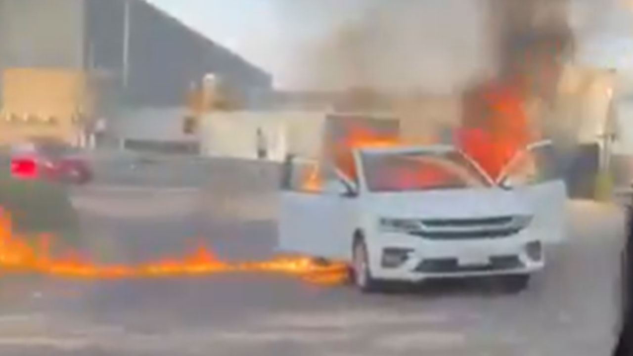 Meksika'da karteller yol kesme ve kundaklamalara başladı!