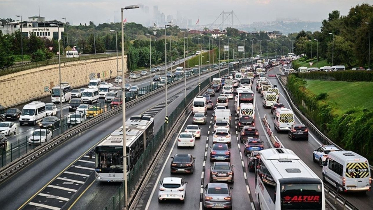 İstanbul'da haftanın ilk gününde trafik yoğunluğu