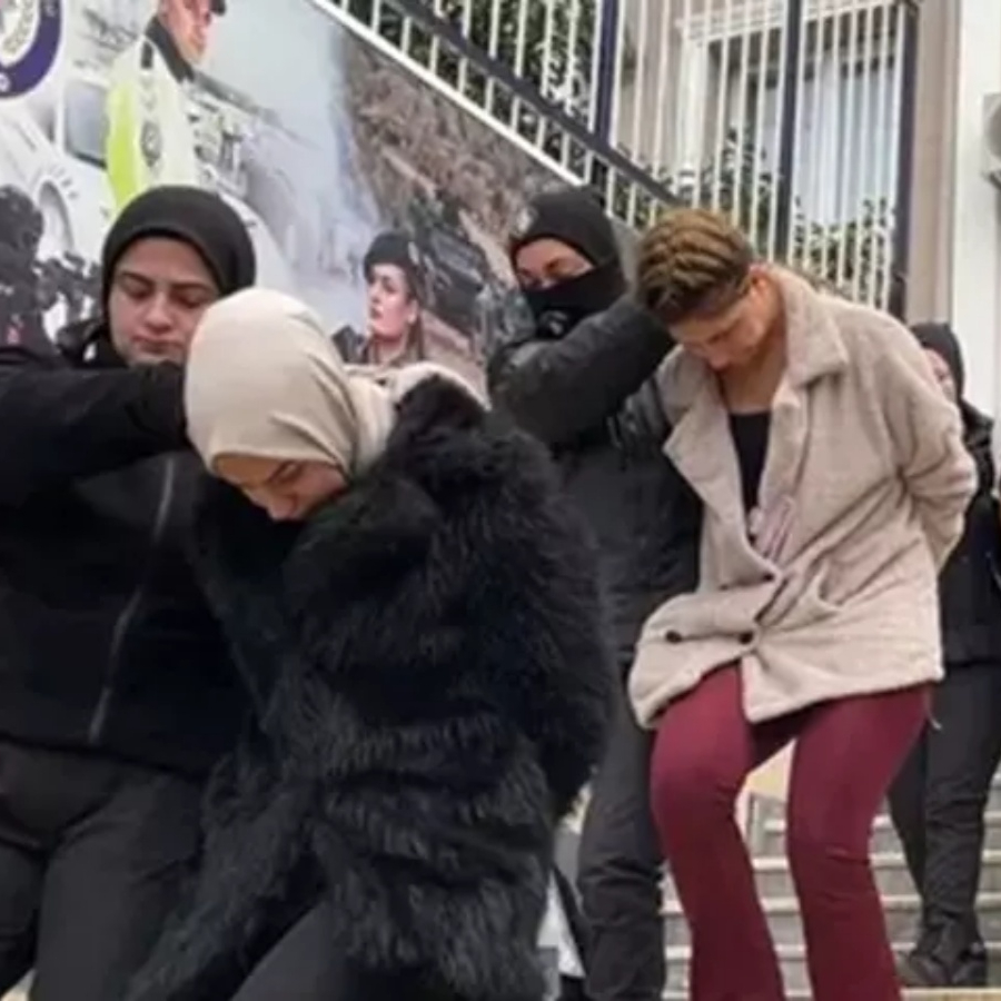 'Şapkalı Volkan'ın sonu geldi: Küçük çocukları suç makinesine çeviren şebekeye darbe! Ünlü yönetmen Seren Yüce'yi vuranlar adliyeye sevk edildi
