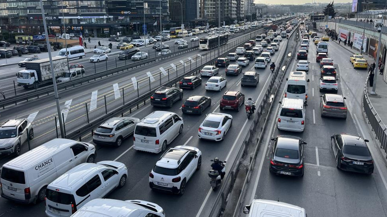 İstanbul’da iftar öncesi trafik yoğunluğu yüzde 81’e çıktı