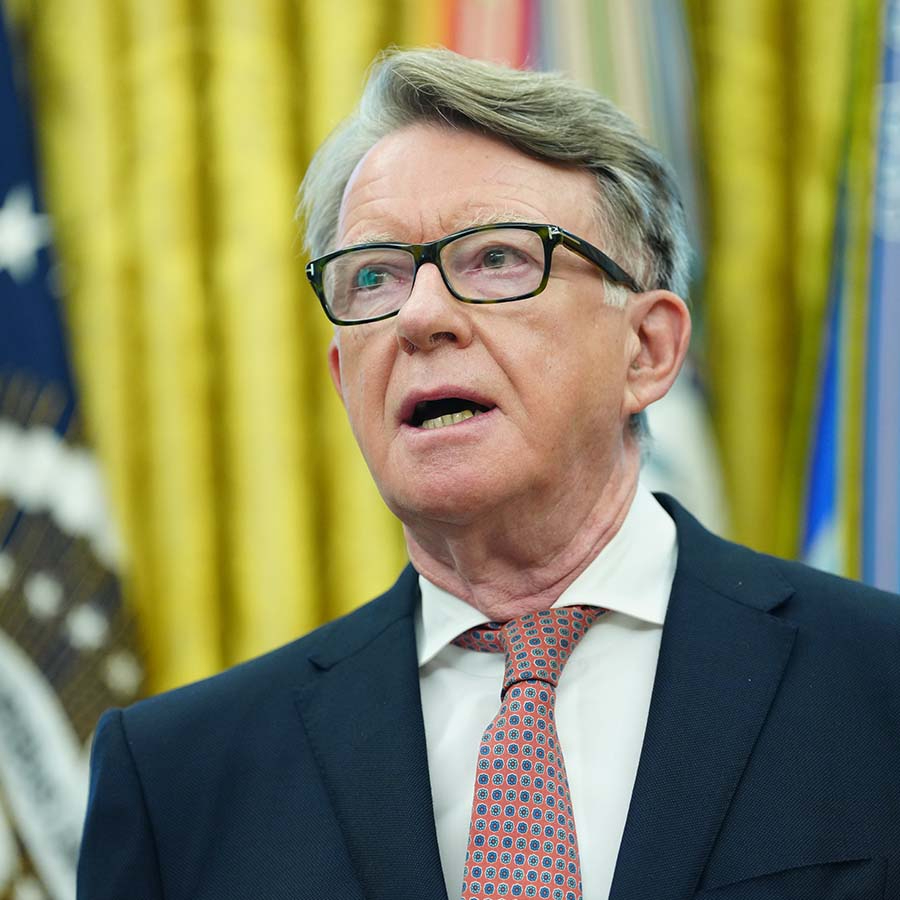 Devlet sırlarını Epstein paylaşmakla suçlanıyordu: İngiliz siyasetçi Mandelson gözaltına alındı