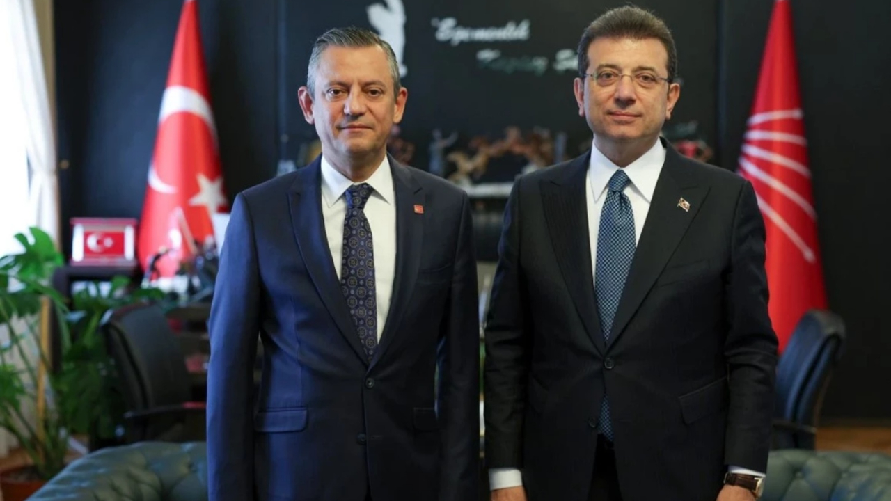 Neden bu kitabı seçtiler? Ekrem İmamoğlu ve Özgür Özel'in bir ortaklığı daha çıktı...