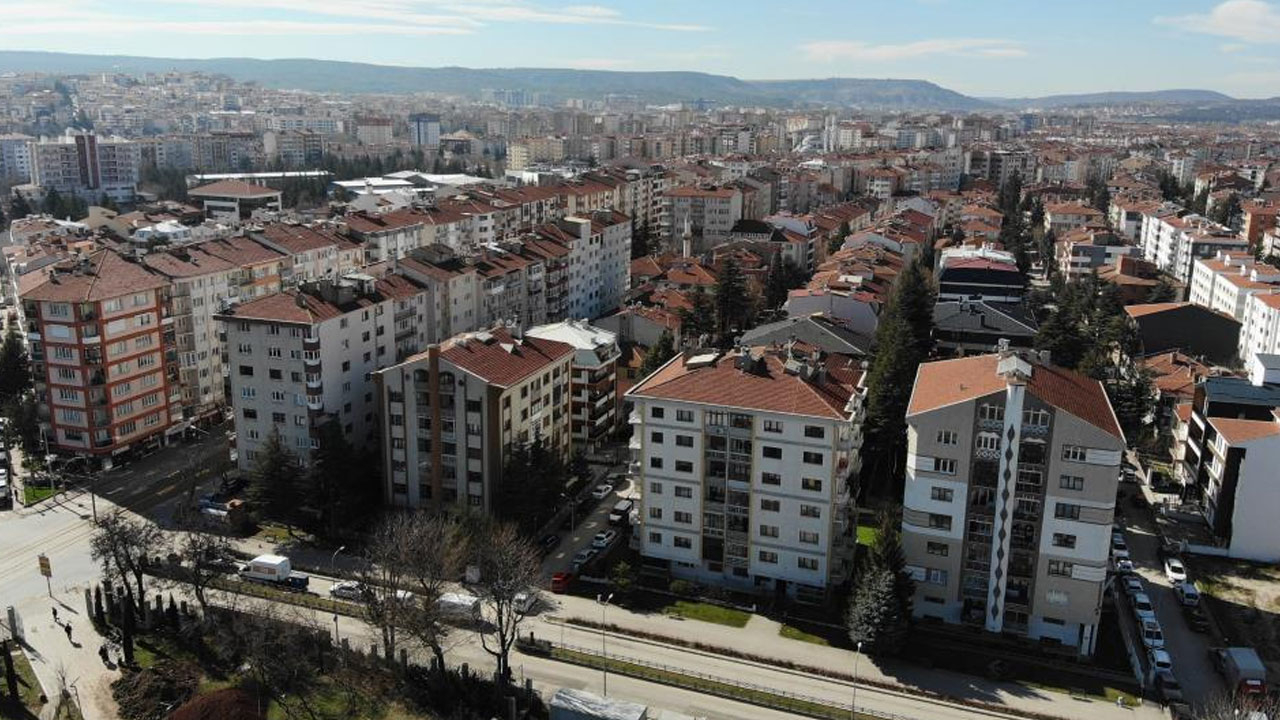 ''Yatırım yapmak isteyenler piyasanın belirsizliği sebebiyle ev almıyor''