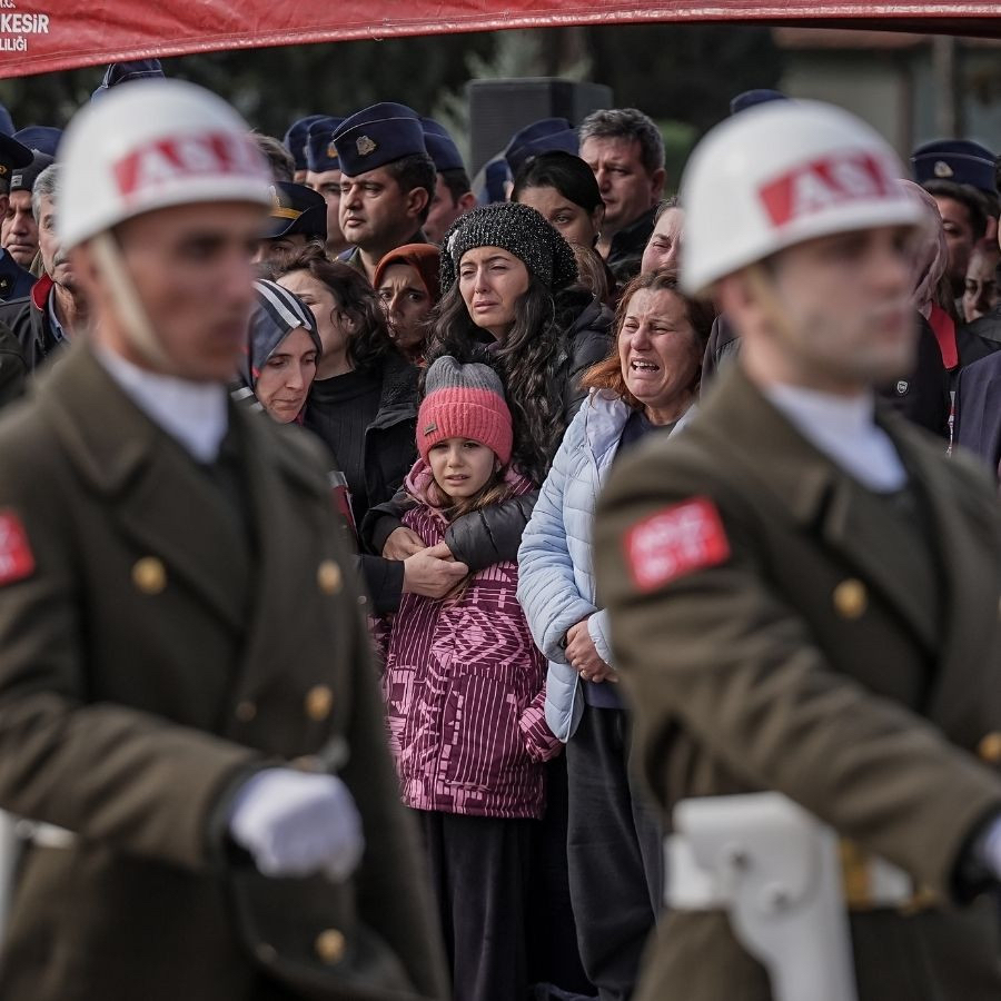Balıkesir'de F-16 kazasında şehit olan İbrahim Bolat'a veda