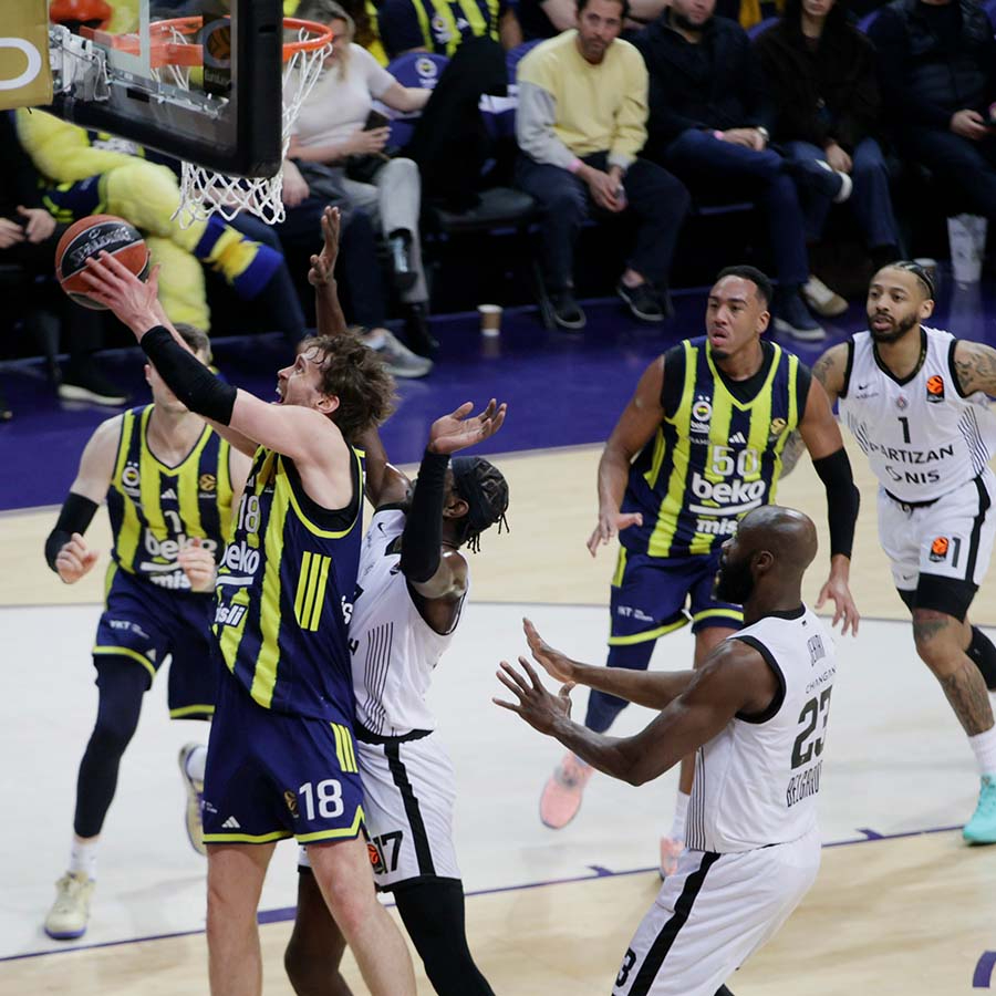 Fenerbahçe Beko'dan Euroleague'de 8'de 8! Evinde Partizan engelini de geçti