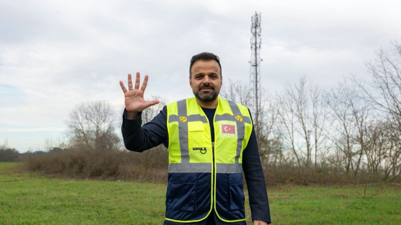 Turkcell Genel Müdürü Dr. Ali Taha Koç, Kocaeli Kartepe’deki 5G sahasını ziyaret etti! Mobil iletişimin oyun kurucusu Turkcell, 5G için hazır