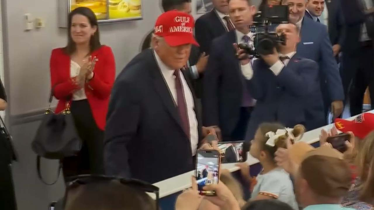 ABD Başkanı Donald Trump’tan hamburgerci ziyareti