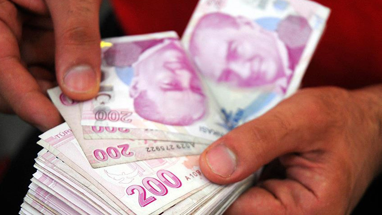 17 milyon vatandaşı ilgilendiriyor! Emekli bayram ikramiyelerine artış yolda