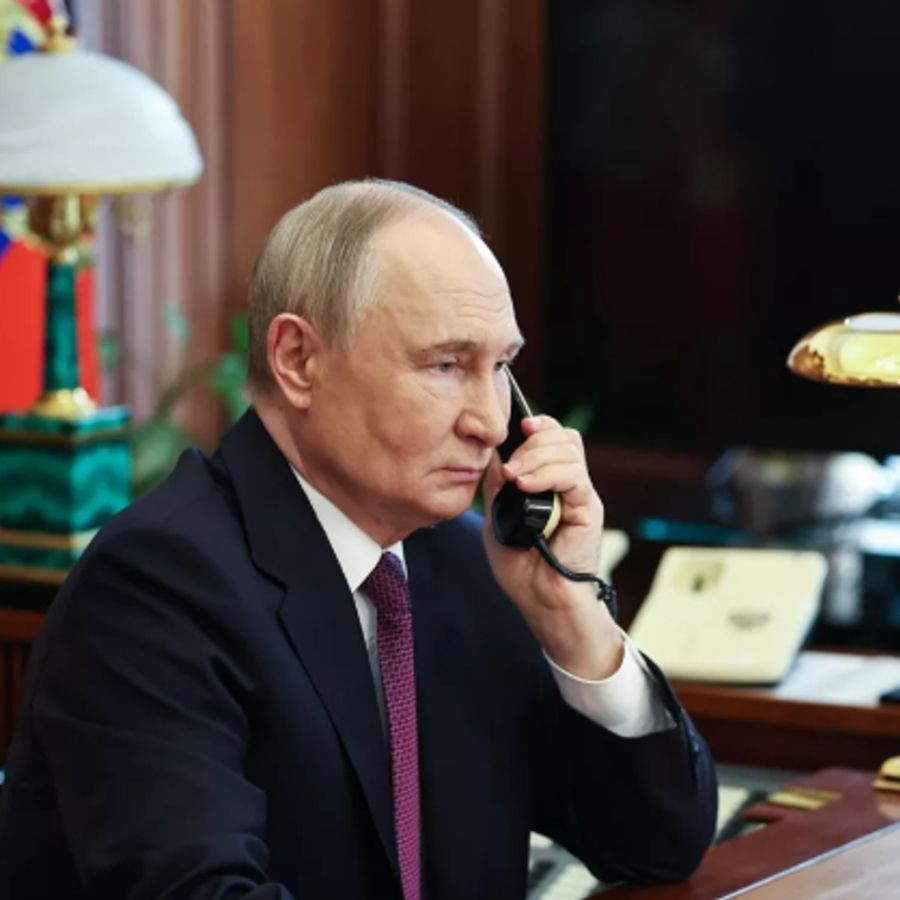 Putin'den Pezeşkiyan'a başsağlığı: "Hamaney seçkin bir devlet adamıydı"
