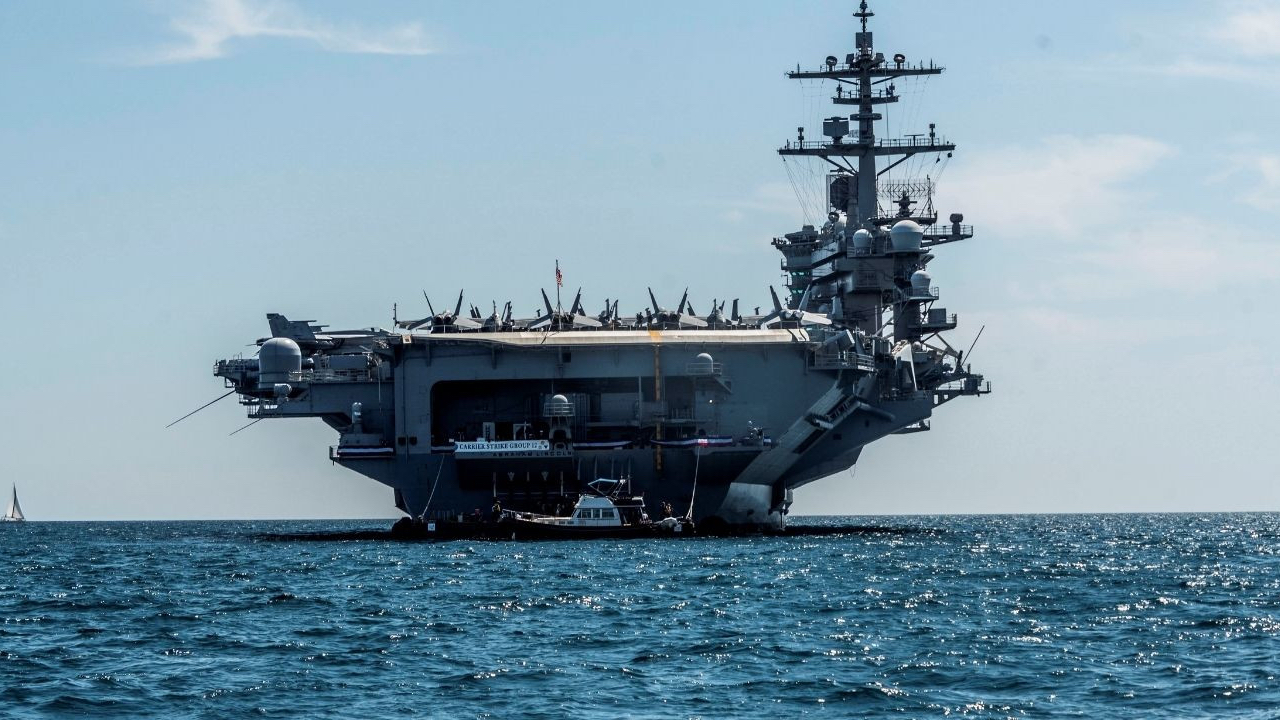 İran'dan bir misilleme daha! ABD gemisini vurdu