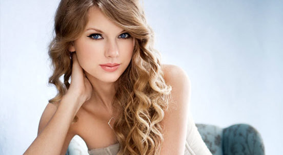 Açık ara ile zirveye oturdu! Taylor Swift'in serveti dudak uçuklattı