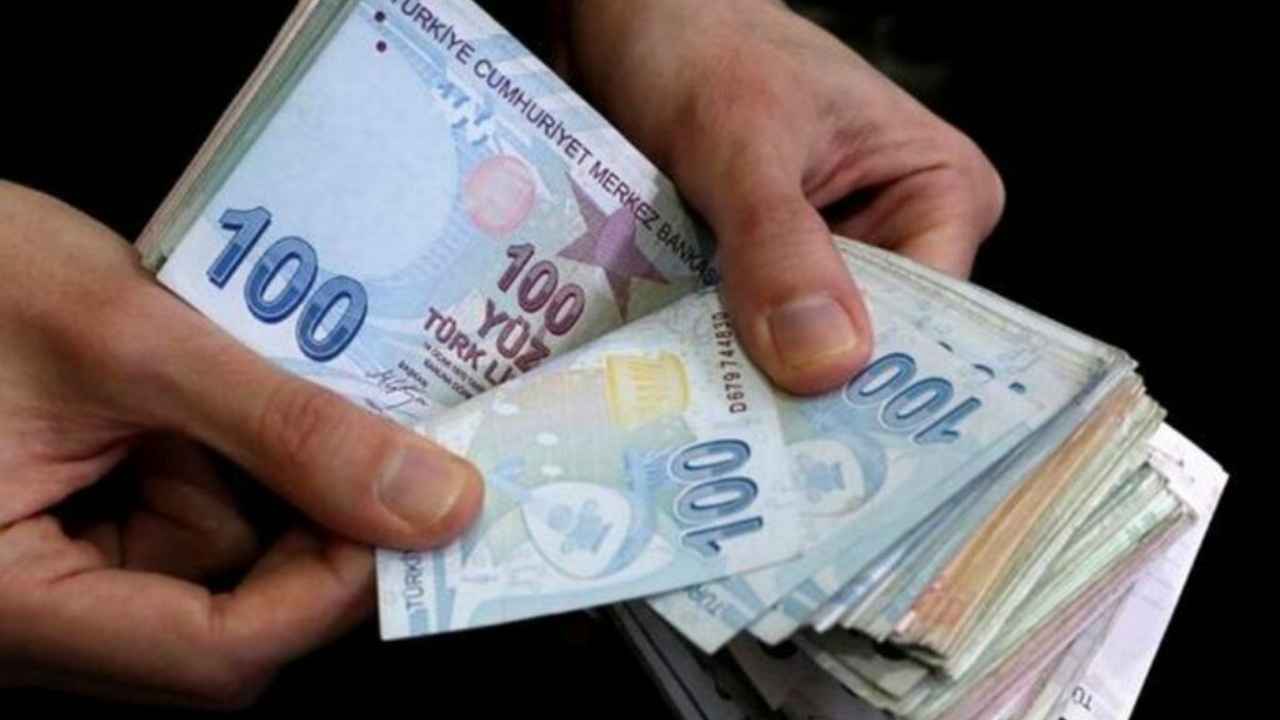 Ak Parti'den emeklilere bayram ikramiyesi açıklaması