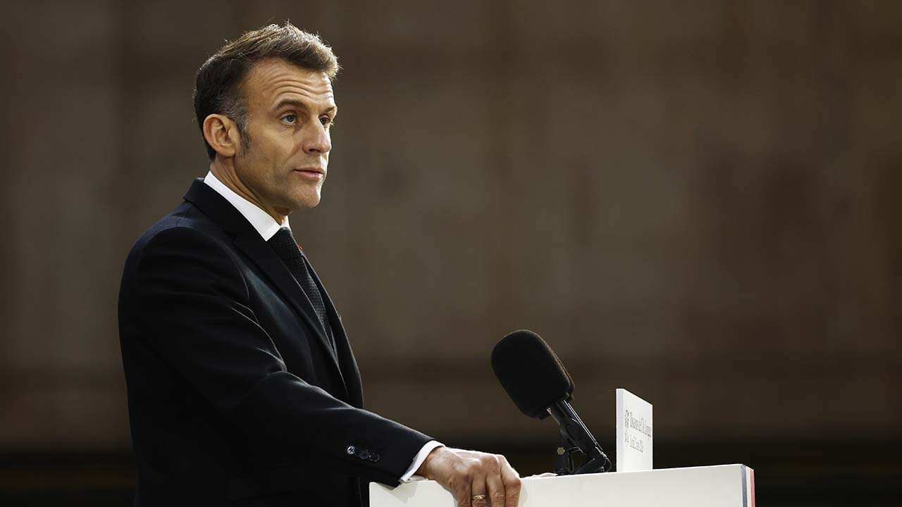 Macron resmen duyurdu! Fransa'dan İran hamlesi: O savaş gemisini Akdeniz'e gönderecek