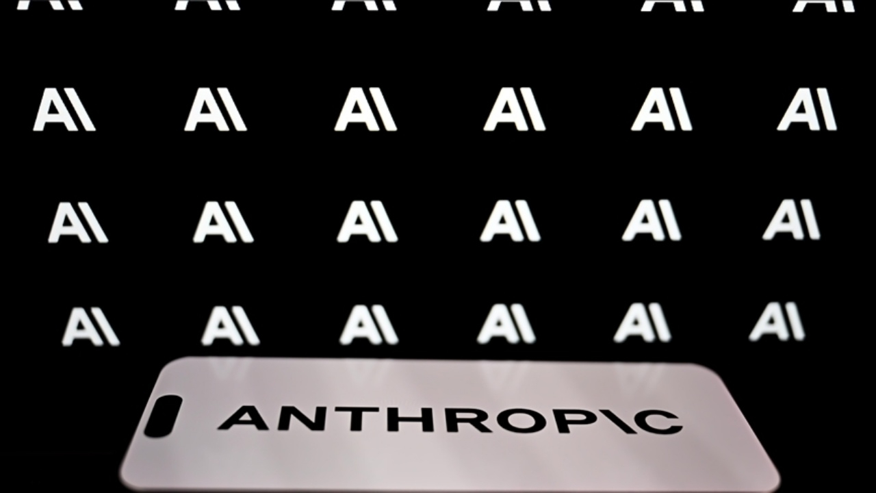 ABD'de yapay zeka operasyonu: 3 bakanlık Anthropic şirketine ait yapay zeka ürünlerinin kullanımını yasakladı