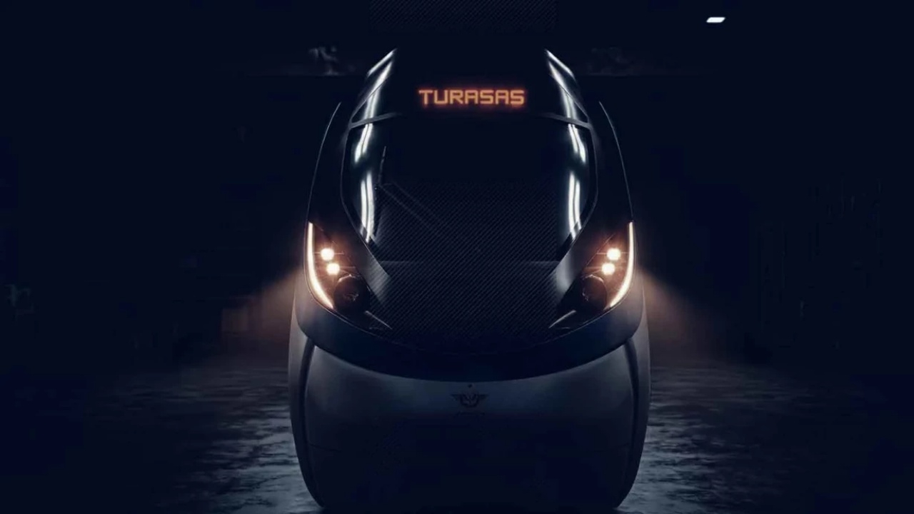 Bakan Uraloğlu duyurdu: Milli elektrikli hızlı tren cuma günü raylara iniyor, test sürüşleri resmen başlıyor
