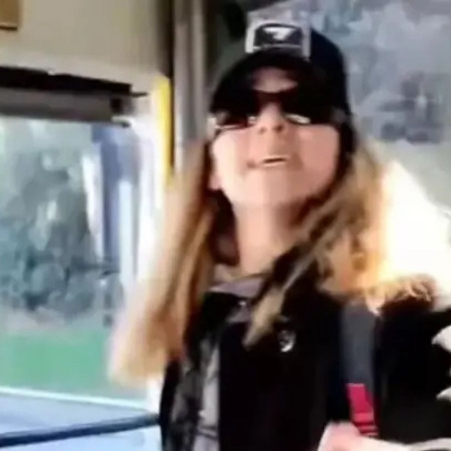 İstanbul'da yolcuları tehdit eden yalancı savcı hakkında hapis talebi