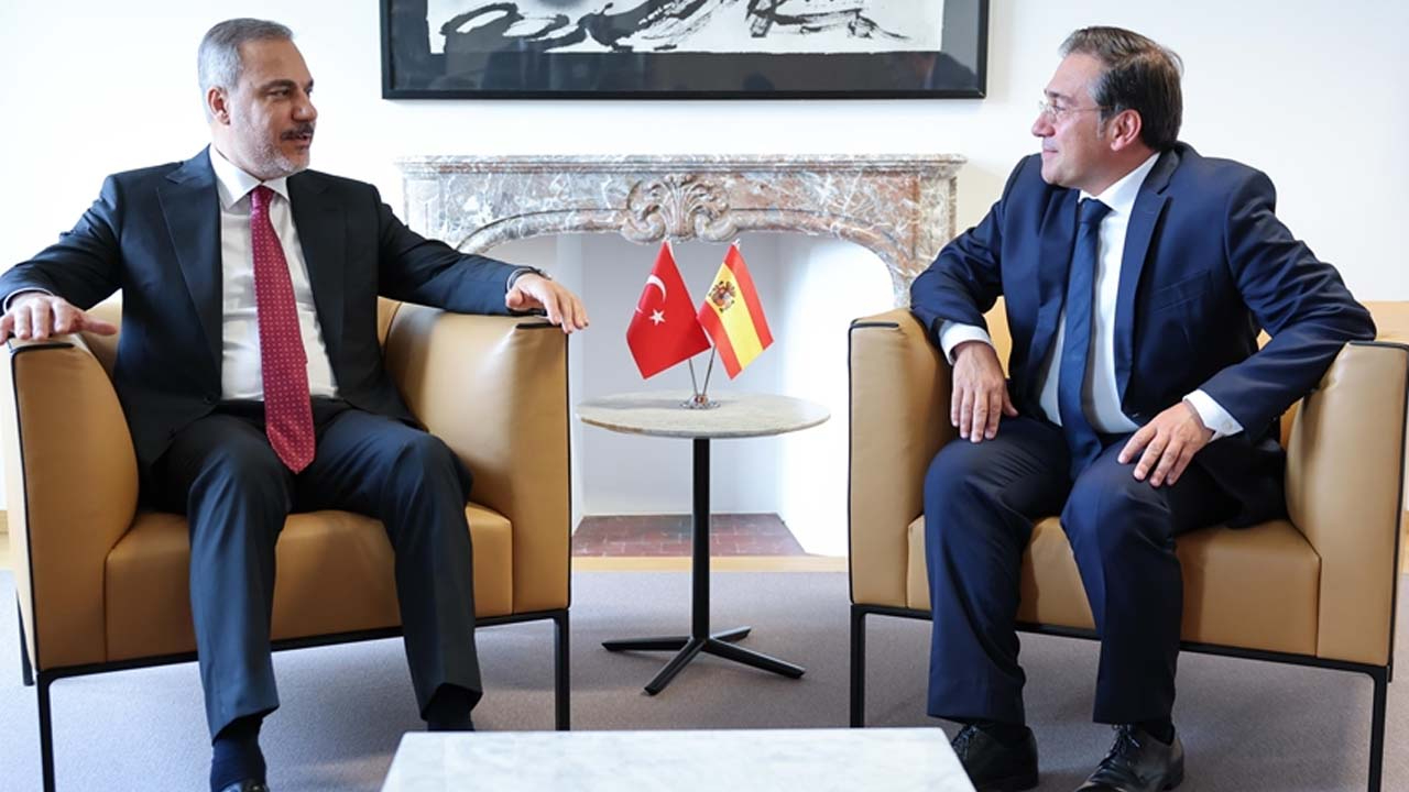 Dışişleri Bakanı Hakan Fidan, İspanyol mevkidaşı José Manuel Albares ile görüştü