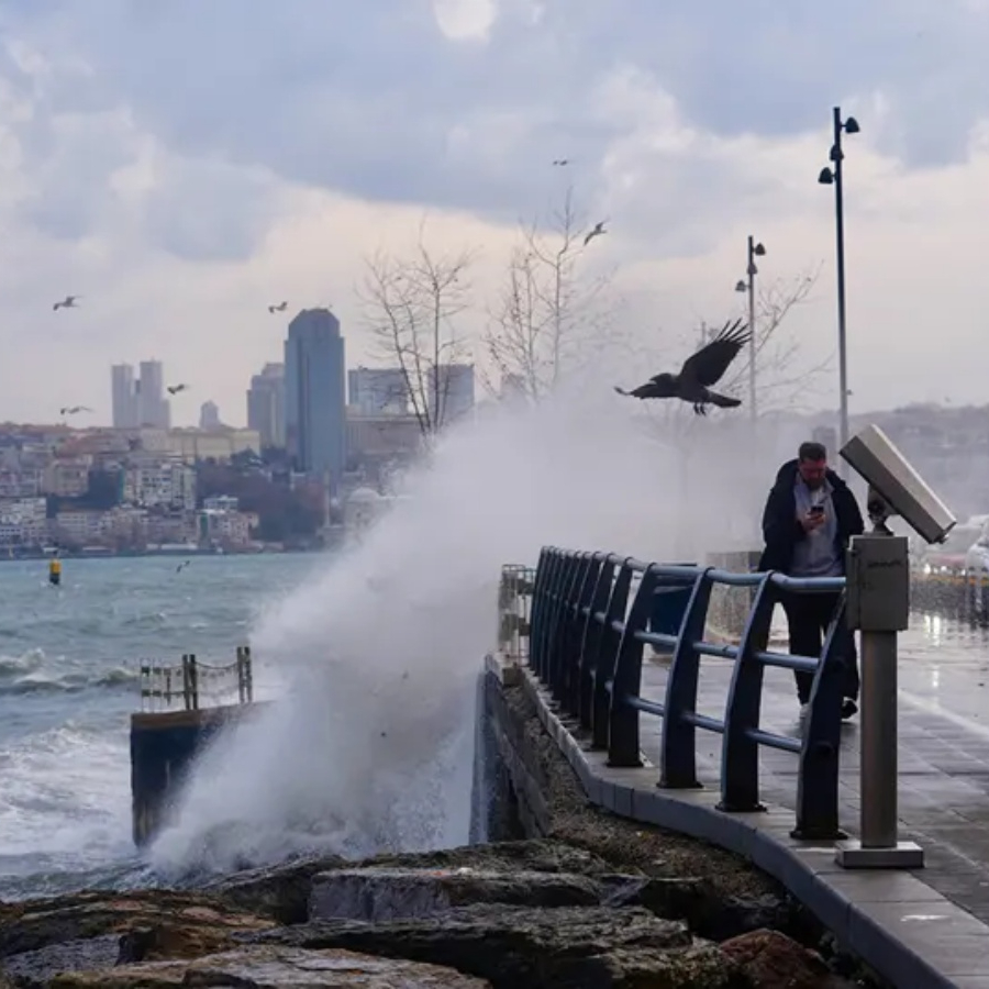 İstanbul'a bahar havası veda ediyor: Sıcaklıklar 10 derecenin altına düşecek! Özellikle cuma ve cumartesiye dikkat