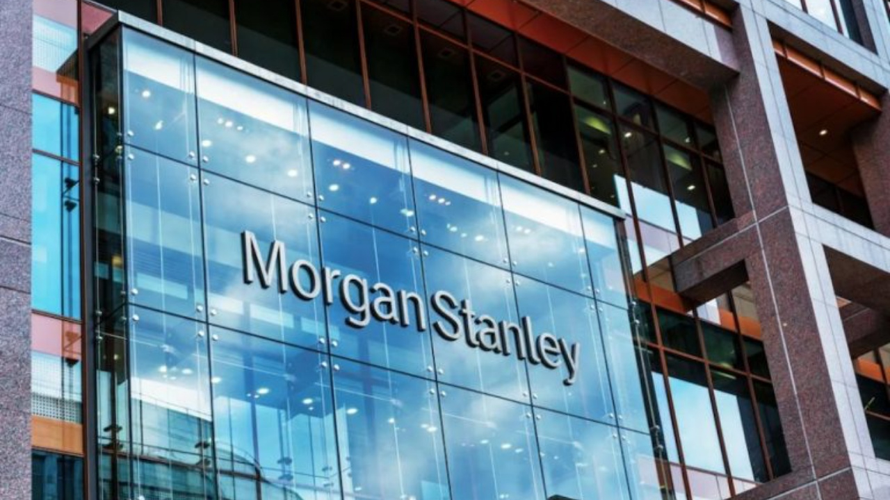Dev bankadan şok karar! Ceo'nun maaşını 45 milyon dolara çıkardı, 2 bin 500 kişiyi işten çıkardı