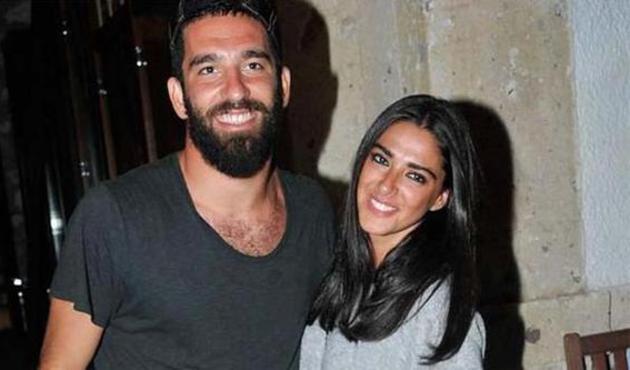 Arda Turan ve Aslıhan Doğan 'tekrar' barışmalarını kutluyorlar!
