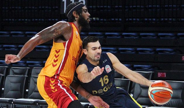 Galatasaray’da ayrılık resmen açıklandı!