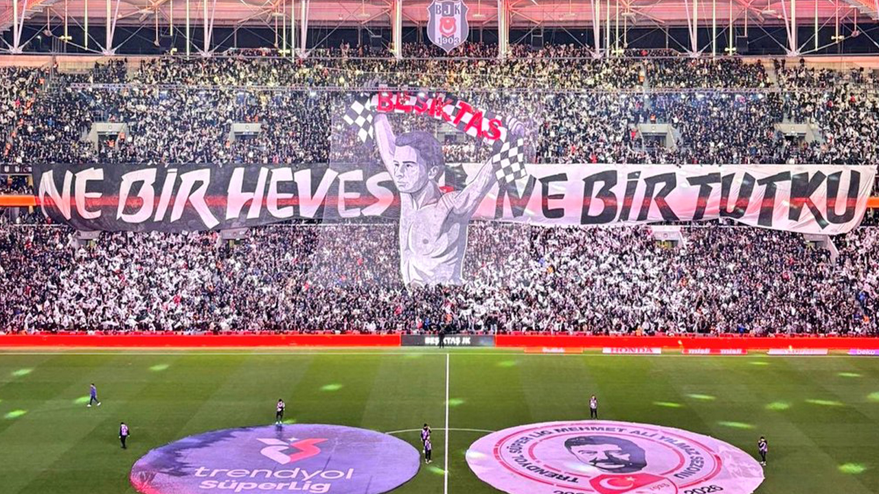 Beşiktaş'tan derbiye özel koreografi