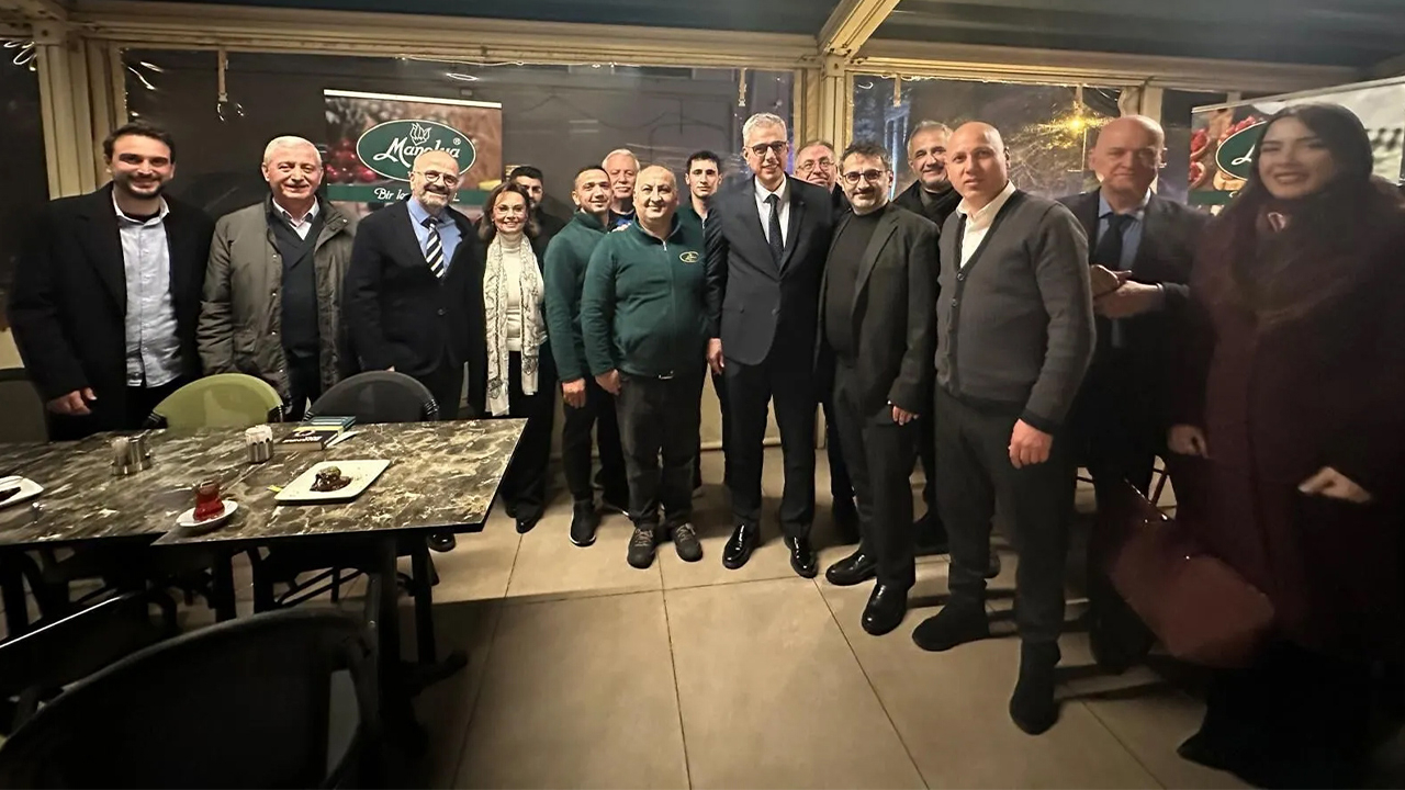 Spor, siyaset, basın ve iş dünyasından önemli isimler iftarda buluştu
