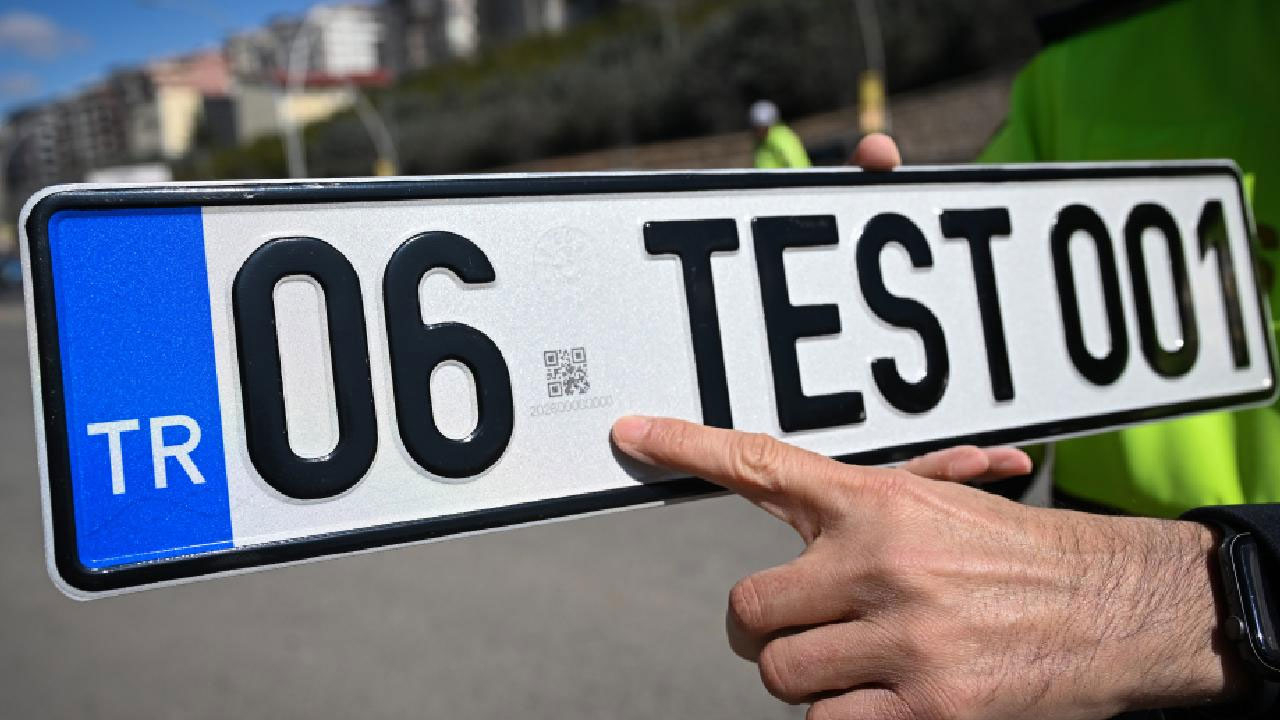 Emniyet Genel Müdürlüğü: Standart plakaların değişim zorunluluğu bulunmamakta