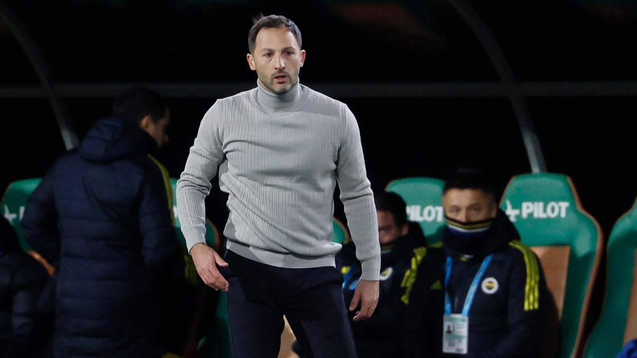 Fenerbahçe'de Domenico Tedesco gelecek maç takımın başında olamayacak