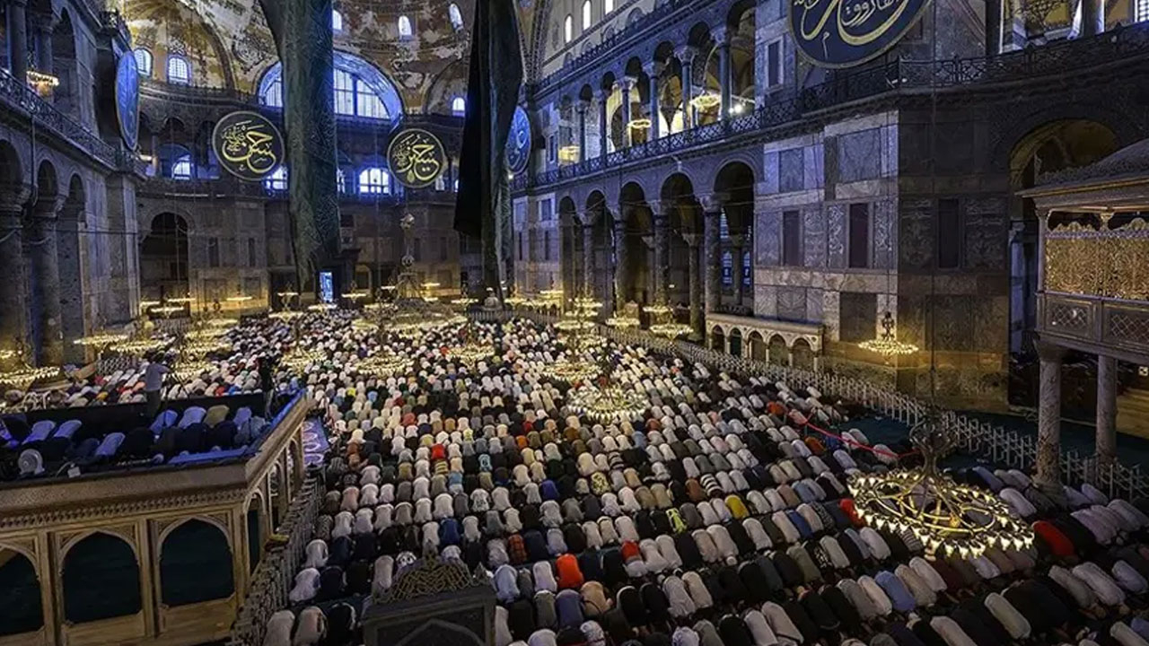 Ramazan Bayramı hangi gün? Bayram ne zaman başlıyor?