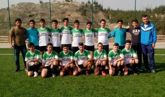 Genç futbolcu kalp krizinden öldü!