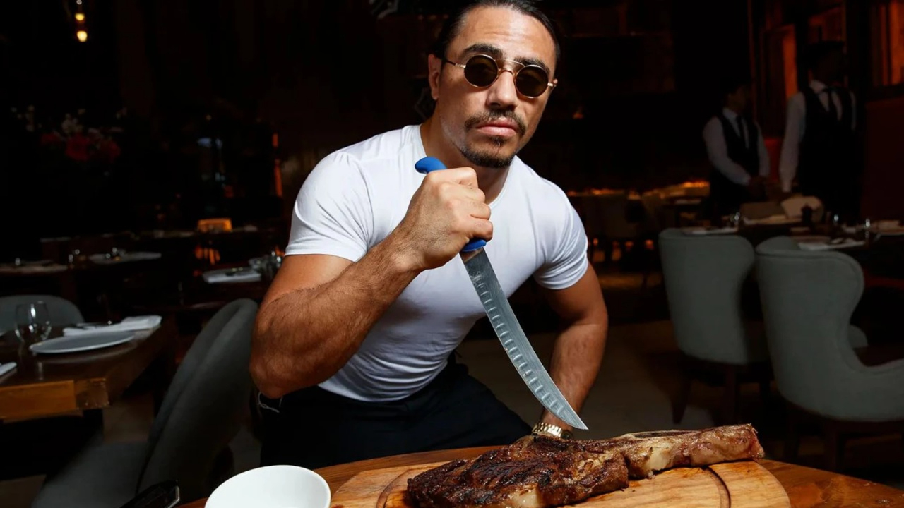 Herkes kaçarken Nusret Dubai'ye gitti! Restoranını açtı: "Ateşimiz yanıyor, kapılarımız açık”