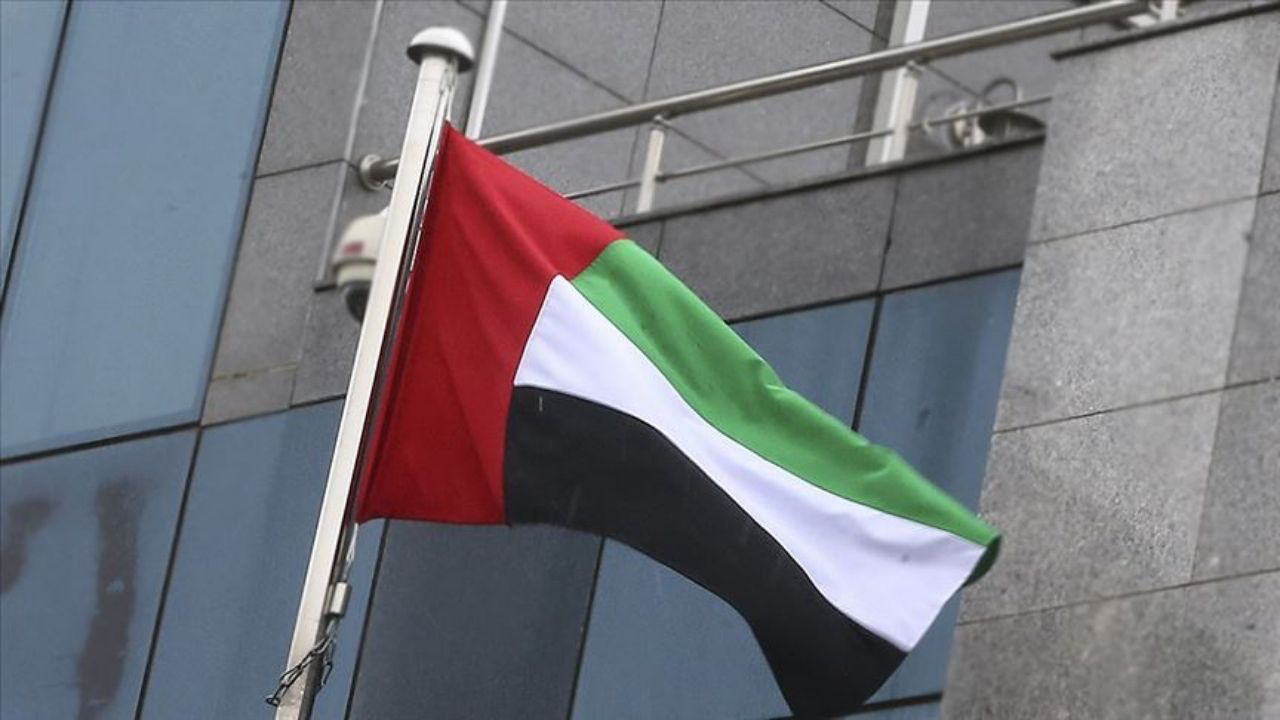 İran'dan BAE'ye İHA saldırısı! Abu Dabi'de yangın çıktı