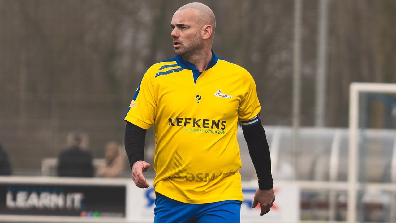 Sneijder 41 yaşında sahalara geri döndü