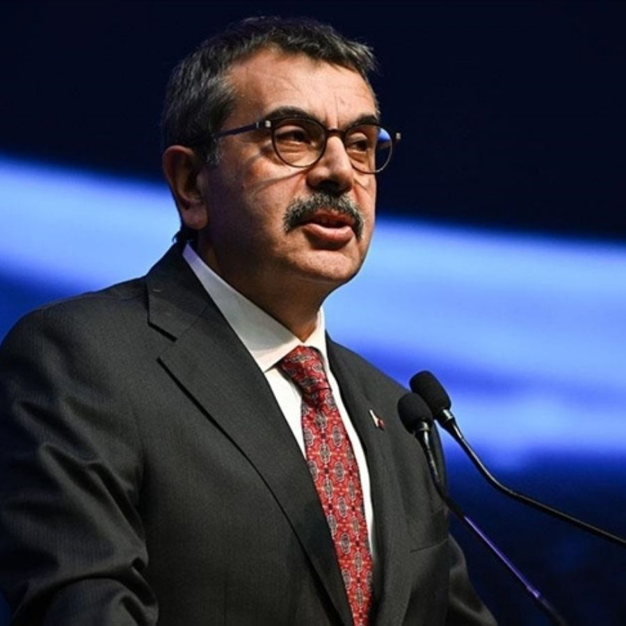 Yusuf Tekin'den erken yaşta yüksek öğretim yanıtı: Değerlendiriyoruz