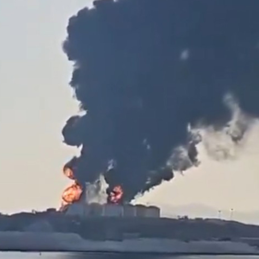 İran mı yoksa yeni bir sahte bayrak mı? Umman'da limana saldırı! En büyük petrol depolama tesisi vuruldu