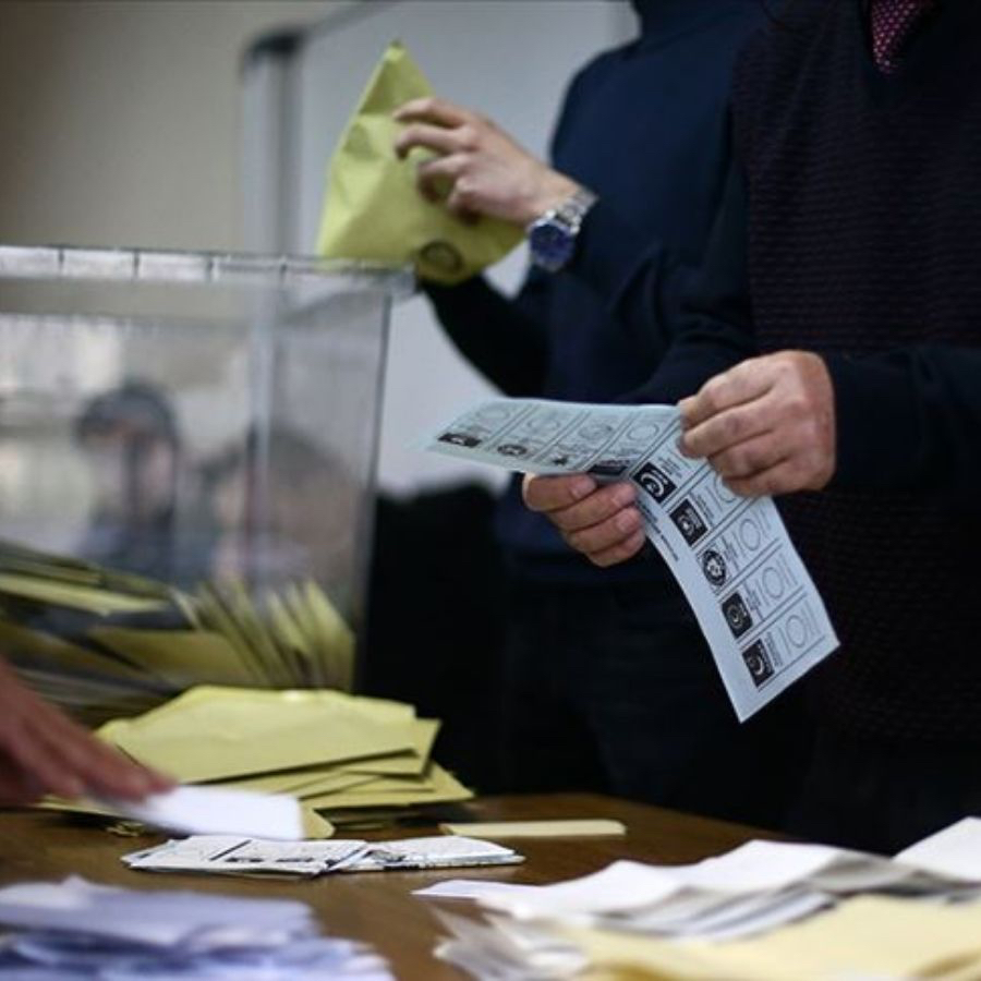 AK Partili Faruk Acar son anket sonuçlarını paylaştı! AK Parti, CHP'yi ezdi geçti