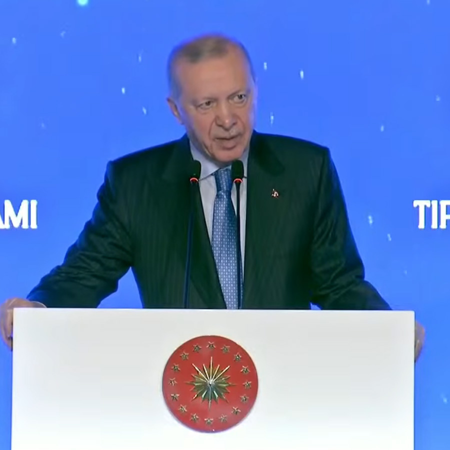 14 Mart Tıp Bayramı İftar Programı… Cumhurbaşkanı Recep Tayyip Erdoğan’dan muhalefete icraat tepkisi: "Yapılanları görmemekte ısrar edenler var"