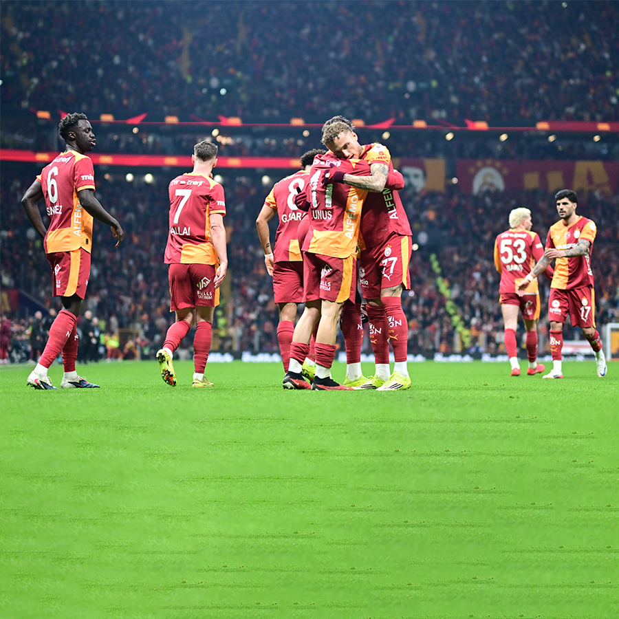 Galatasaray, Başakşehir'i farklı yendi